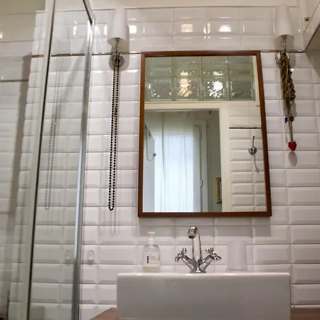 Charming Studio Close To Republique Appartamento *