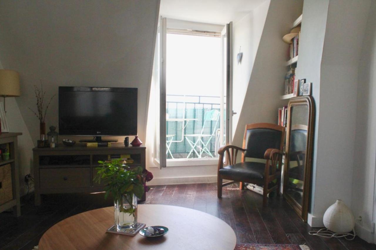Charming Studio Close To Republique Parigi